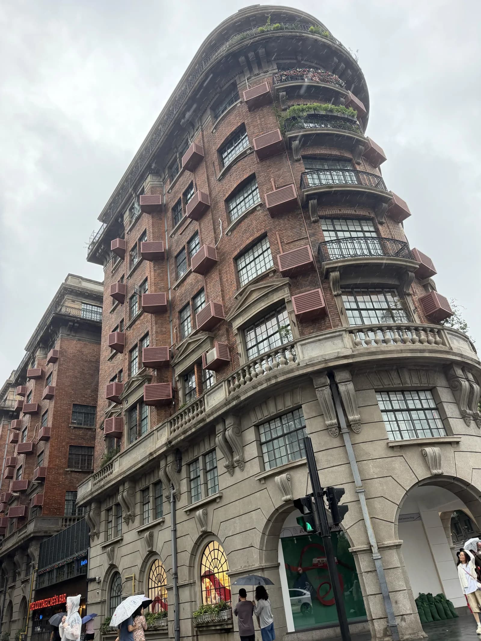 Wukang Mansion in der Shanghai French Concession bei Regenwetter
